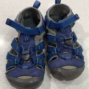 Little Boys Keen sandals size 13